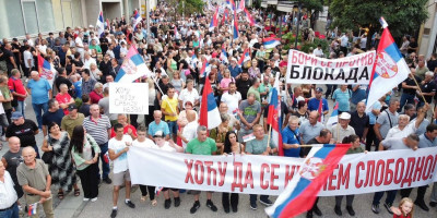 Građani koji su siti blokada i blokaderskog terora izašli su juče u više od 100 mesta u Srbiji i pokazali kako državu i kakvu vlast želi većinska Srbija.