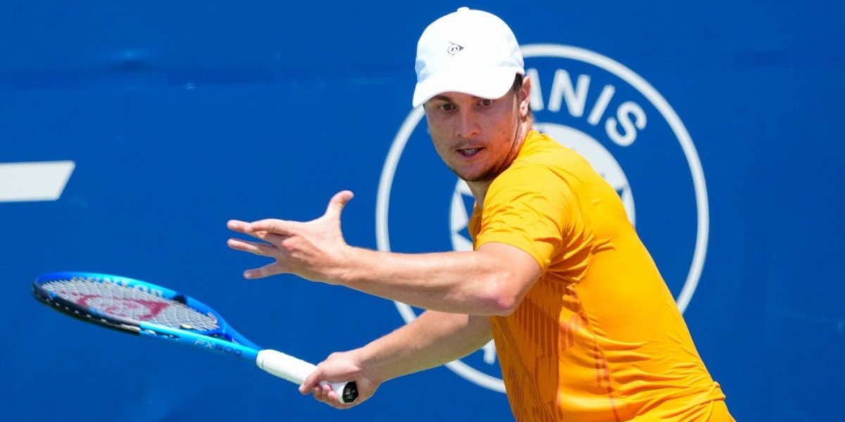 Kecmanović furiozno do četvrtfinala: Srbin počistio Italijana sa terena za 58 minuta