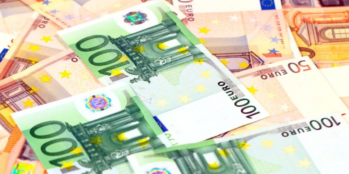 Novac stiže za 4 horoskopska znaka: Evo ko će dobiti pare do 6. septembra, a jedan znak treba da igra igre na sreću