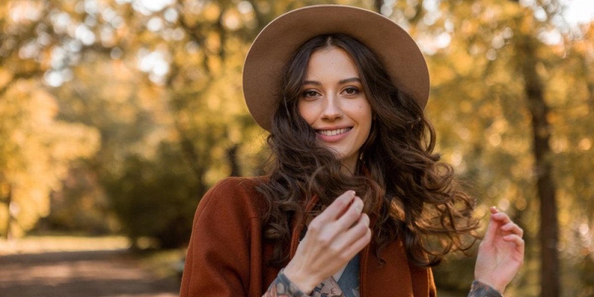 Boje koje će obeležiti jesen 2025: Morate ih imati u ormaru - izgledajte kao milion dolara (VIDEO)