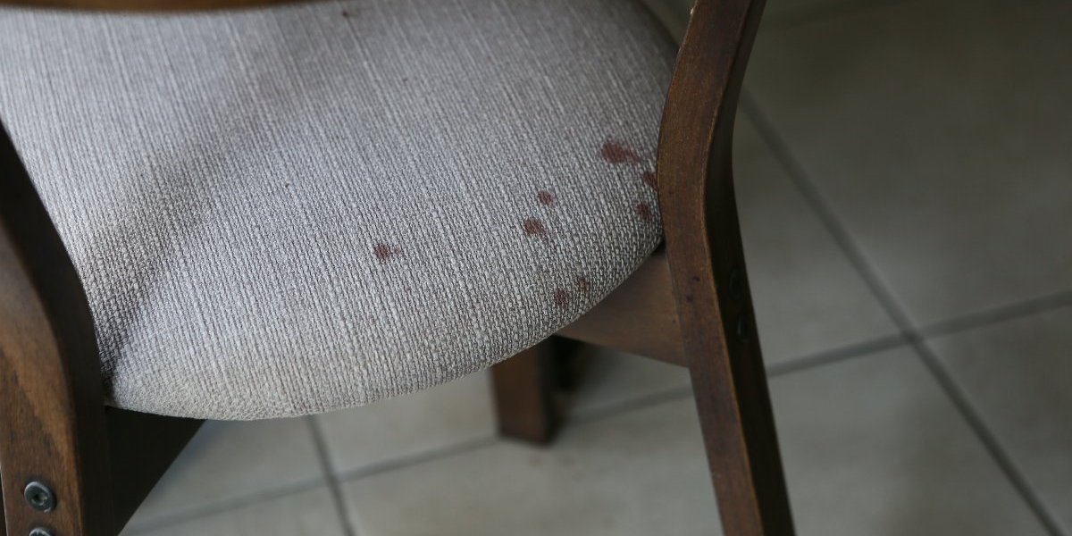 Krvava stolica na mestu napada