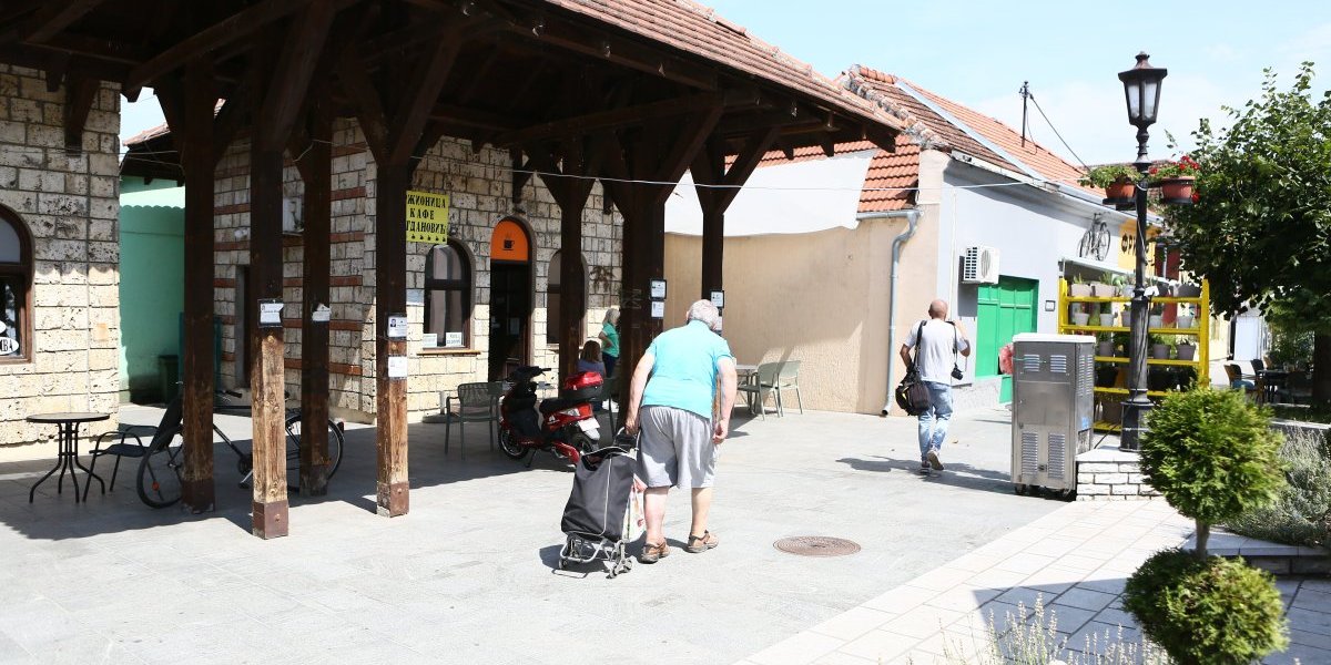 Lokal u kojem su ljudi pomogli povređenom policajcu