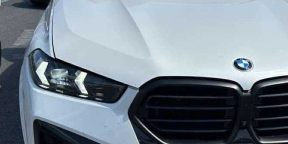 Zaplenjen "BMW" sa Interpolove poternice na ulazu u Crnu Goru  (FOTO)