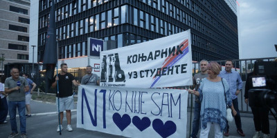 Predsednica Narodne skupštine Ana Brnabić ogolila je sve nedavne laži medija pod kontrolom Dragana Šolaka u objavi na "Iksu".