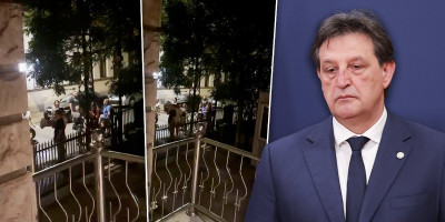 Grupa blokadera večeras se okupila ispred porodične kuće ministra odbrane Bratislava Gašića, pokušavajući da zastraše njega i njegovu porodicu.