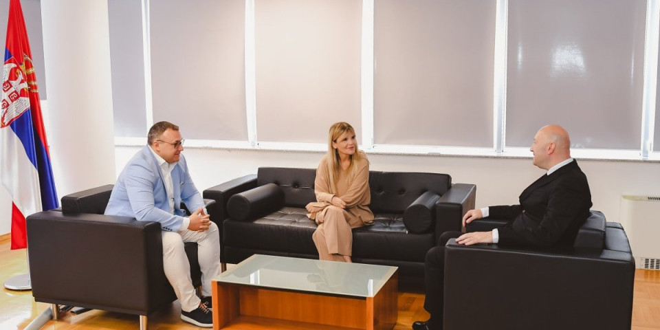 Dobre vesti za studente i mlade bračne parove u Republici Srpskoj: Saradnja između IRBRS, Banke Poštanska štedionica i m:tel-a rezultiraće kreditnim olakšicama za mlade