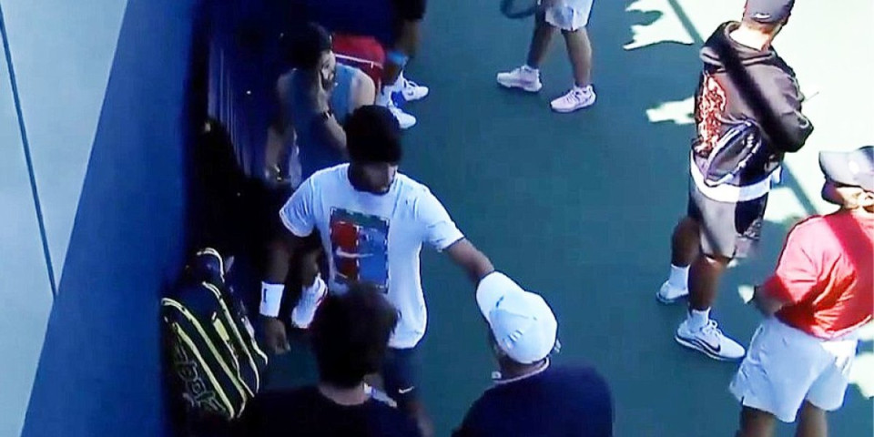 Veliki skandal na pomolu - Alkaraz poludeo: Snimali mu trening pred Ju-Es open (VIDEO)