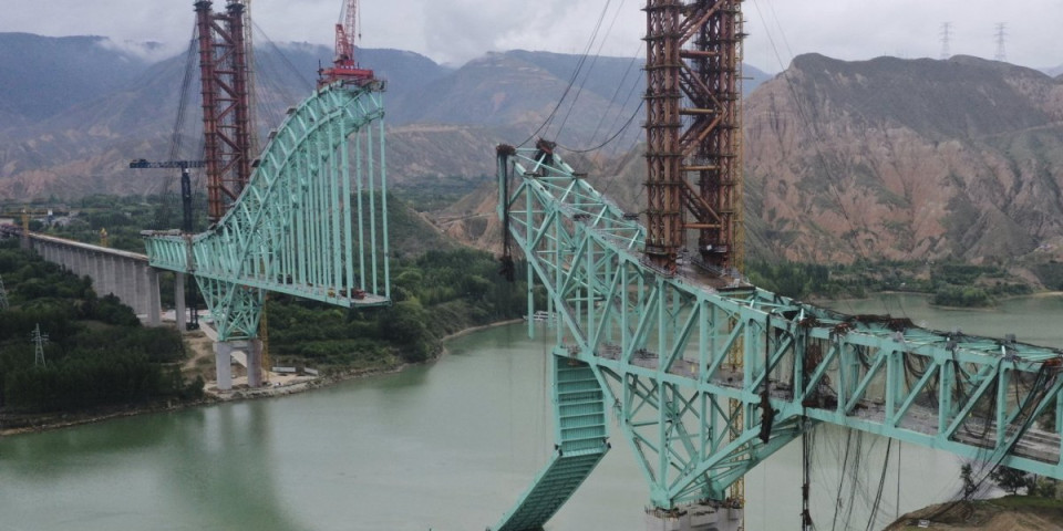 Katastrofa na gradilištu: Urušio se železnički most u Kini, najmanje 12 poginulih, četvoro nestalih