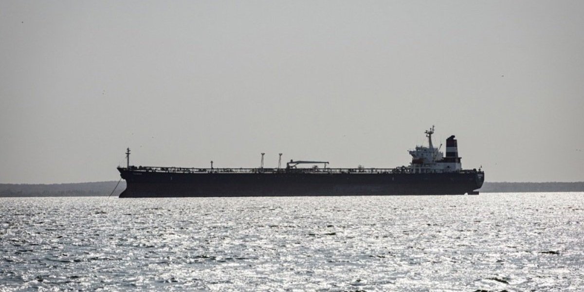 Brodovlasnici u panici: Tankeri staju - šta će biti sa naftom?