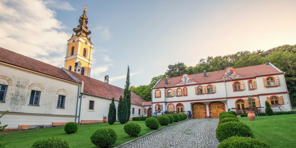 Koju tajnu čuva manastir Grgeteg? Podigao ga je Zmaj Ognjeni Vuk za svog slepog oca, a onda se dogodilo ovo...