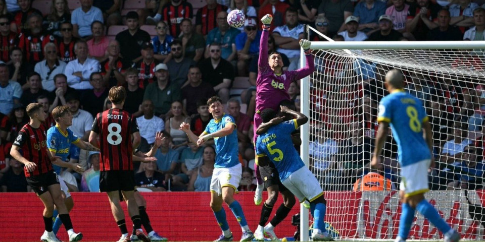 Srbi raspoloženi na Ostrvu: Petrović sačuvao mrežu, sjajna asistencija Ivanovića glavom