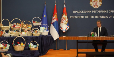 Predsednik Srbije Aleksandar Vučić danas je predstavio nove ekonomske mere koje će se primenjivati od 1. septembra, a kojim će građani Srbije osteti znanto olakšanje. Povodom ovoga, funkcioneri poručuju da su blokaderi doživeli novi šamar.