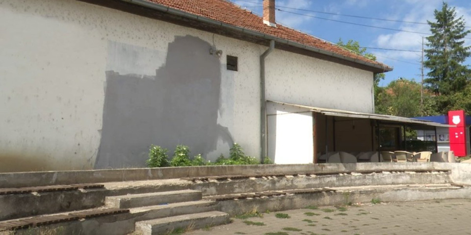 Kurtijev rat protiv srpskih murala: Prekrečeni likovi preminulih srpskih mladića, kao i murali posvećeni patrijarhu Pavlu i mitropolitu Amfilohiju