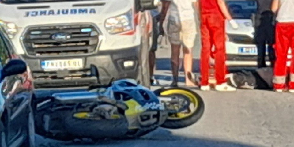 Poginuo motociklista: Jeziva saobraćajka kod Paraćina (FOTO)