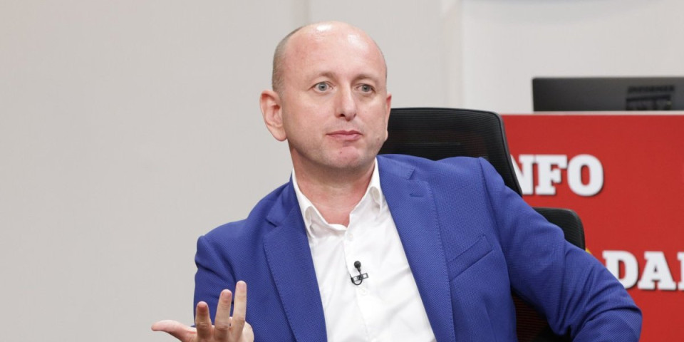 Knežević revoltiran: Ako nam Hrvati vode državu, bolje da se preselimo u Vinkovce (VIDEO)