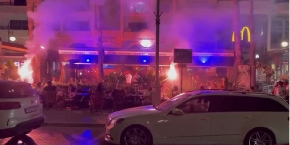 Baklje na sve strane! "Delije" napravile šou na Kipru noć pred Pafos (VIDEO)