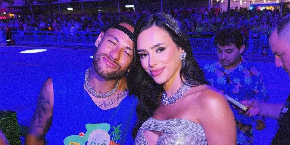 Sve na izvol'te! Bruna okačila hot selfi iz kreveta, grudi kao baloni pred pucanjem (FOTO)