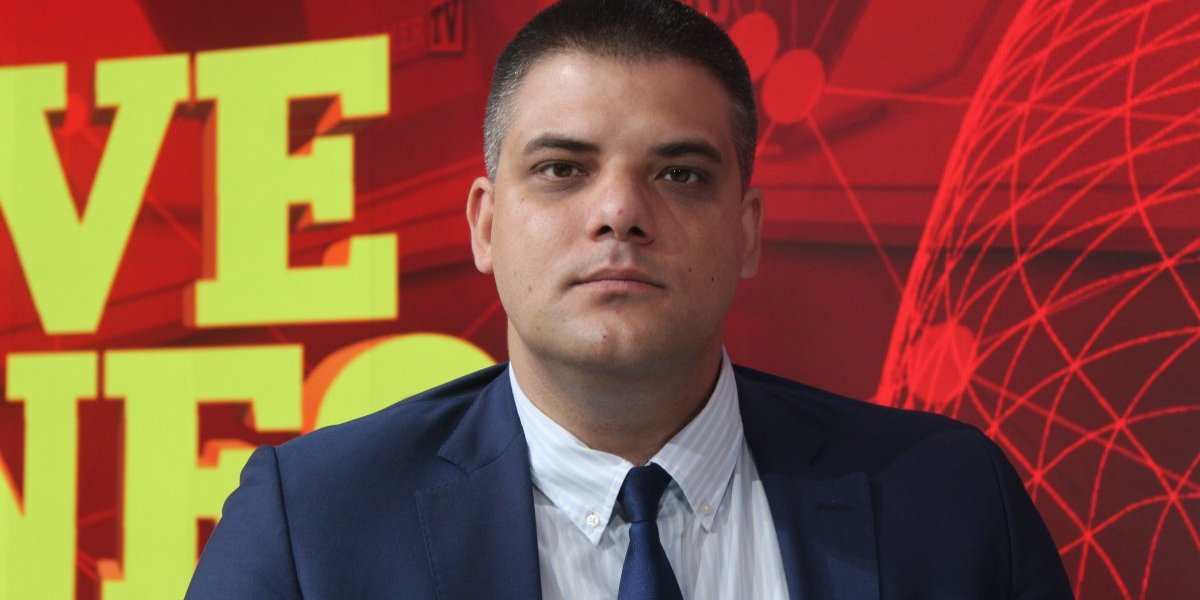 Napadaju Informer, a puna im usta slobode medija! Aleksandar Šešelj otkrio zbog čega je Informer "trn u oku" blokaderima