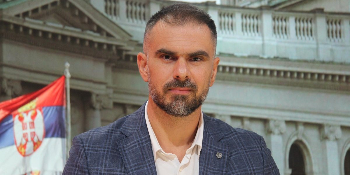 Vučić je uvek dobrodošao u Novi Sad! Mićin brutalno odgovorio profesoru Srdanoviću