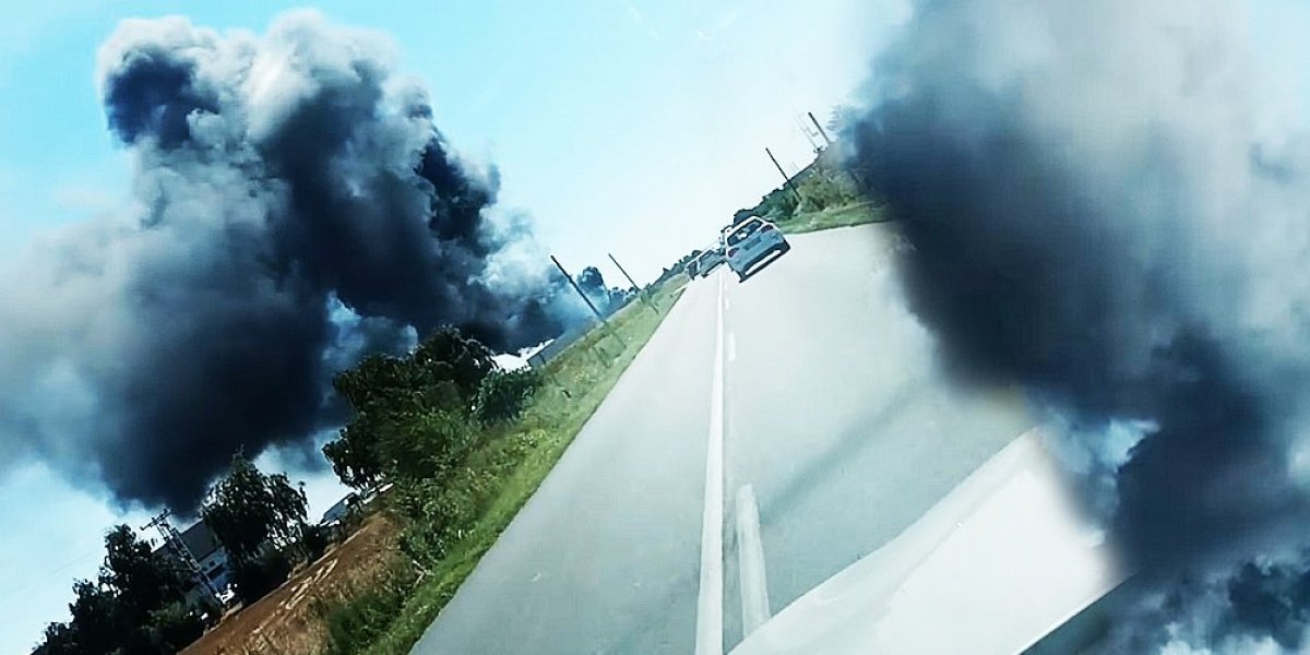 Veliki požar kod Novog Sada: Čuju se detonacije (VIDEO)