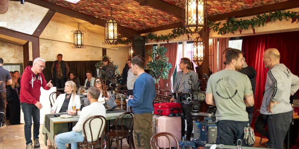 Stiže nova serija na Superstar TV: Duhovita priča na relaciji Njujork - Beograd (VIDEO)