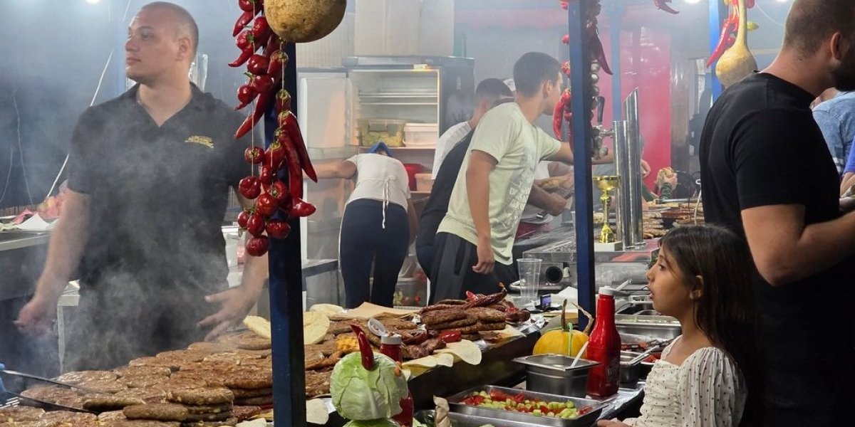 Počela Roštiljijada: Evo koliko košta prava leskovačka pljeskavica