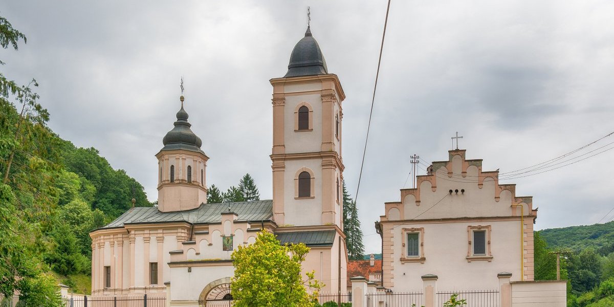 Mali Versaj usred Srbije: U ovom manastiru se dešavaju čuda - Krije jednu veliku tajnu