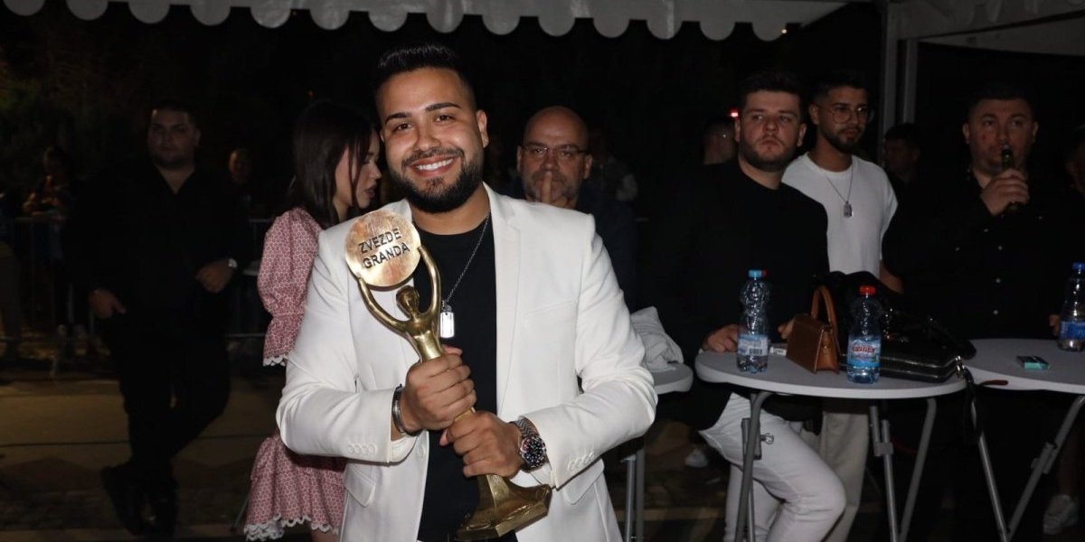 Pobednik Zvezda Granda trijumfovao - Nikola Stanišić zapevao pred hiljadama ljudi u Skoplju