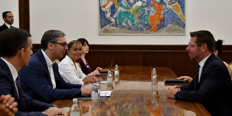 Američki kongresmen u Srbiji, sastao se s Vučićem