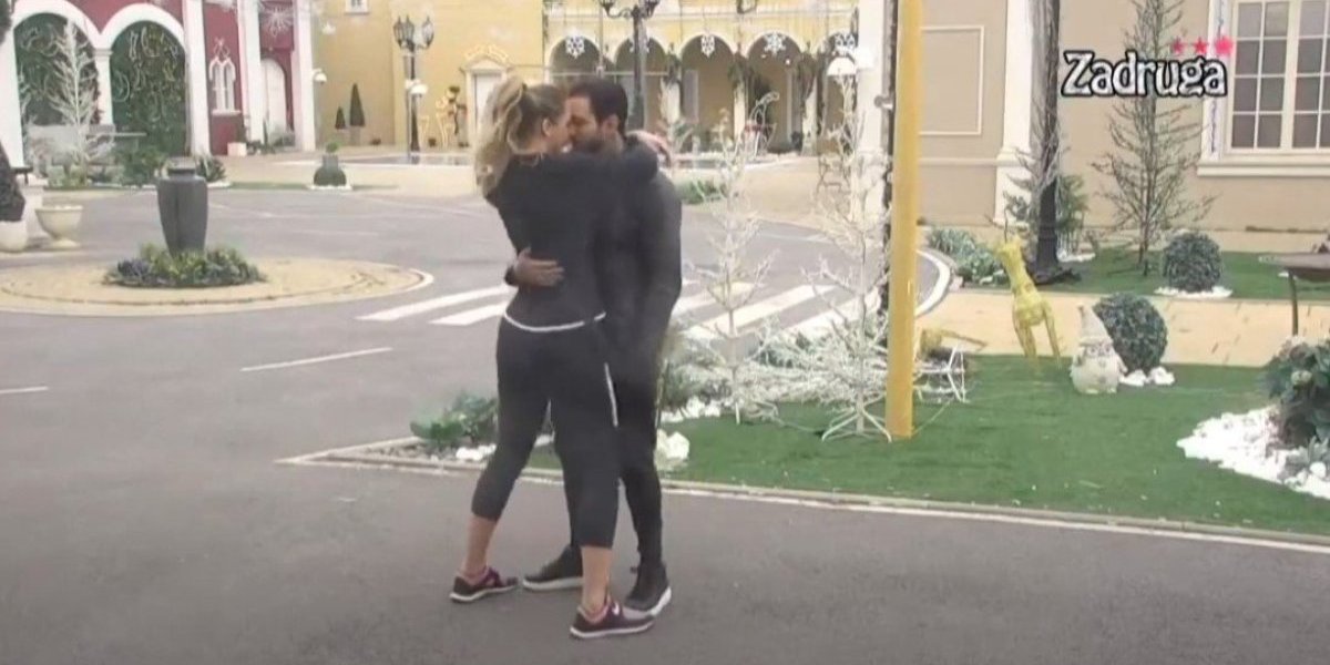 U krevet odveo njih 12 - Zadrugar spavao s pola Bele kuće, ovo je cela lista (VIDEO 18+)