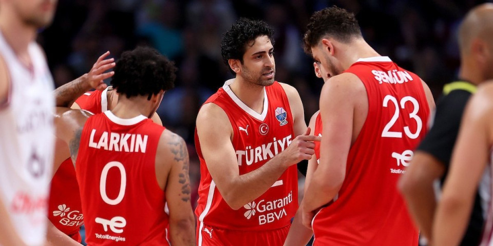 Riga zanemela zbog Turaka: Atamanova četa šokirala Letonce i zapretila "orlovima"