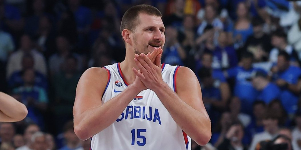 Opaaa, Nikola Jokić skinuo dres u svlačionici... Zbog ovoga razgrće protivnike u reketu