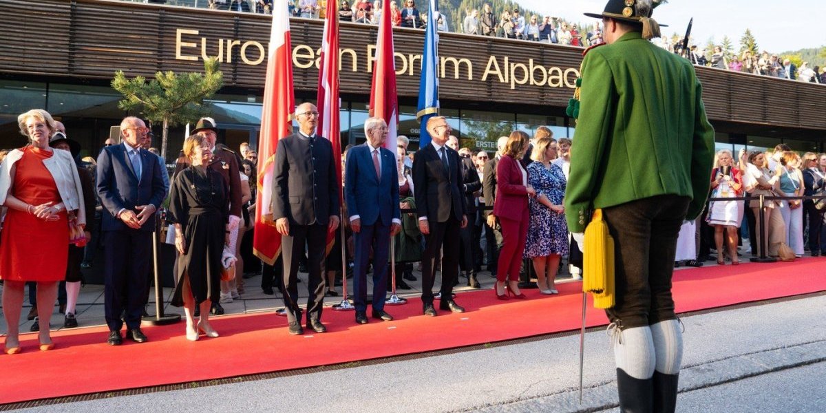 Austrijski političari protiv Srbije: Na posebnom seminaru u Alpbahu planirali rušenje države Srbije