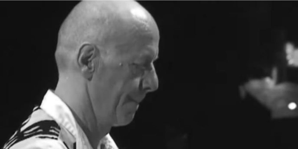 Muzički svet zavijen u crno: Preminuo član grupe ''Srebrna krila''