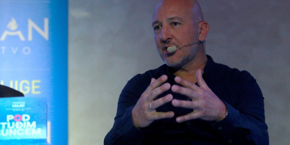 Ovo boli! Forum pravnika Srbije razmontirao Majića i profesora koji je pao sopstveni predmet