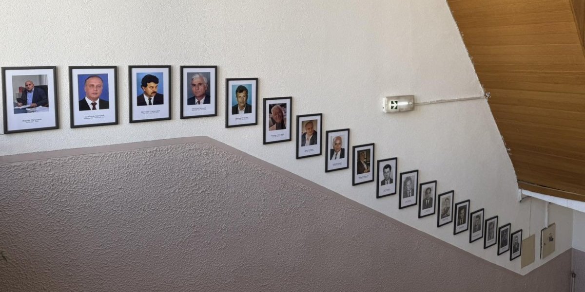 U slavu prvog domaćina! Zid istorije svedoči o herojima i tragičarima na čelu Loznice (FOTO)