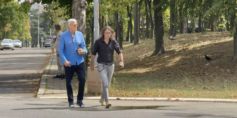 Rale prvi put u javnosti nakon skandala sa Anom Nikolić - Došao na pomen Saši Popoviću (VIDEO)