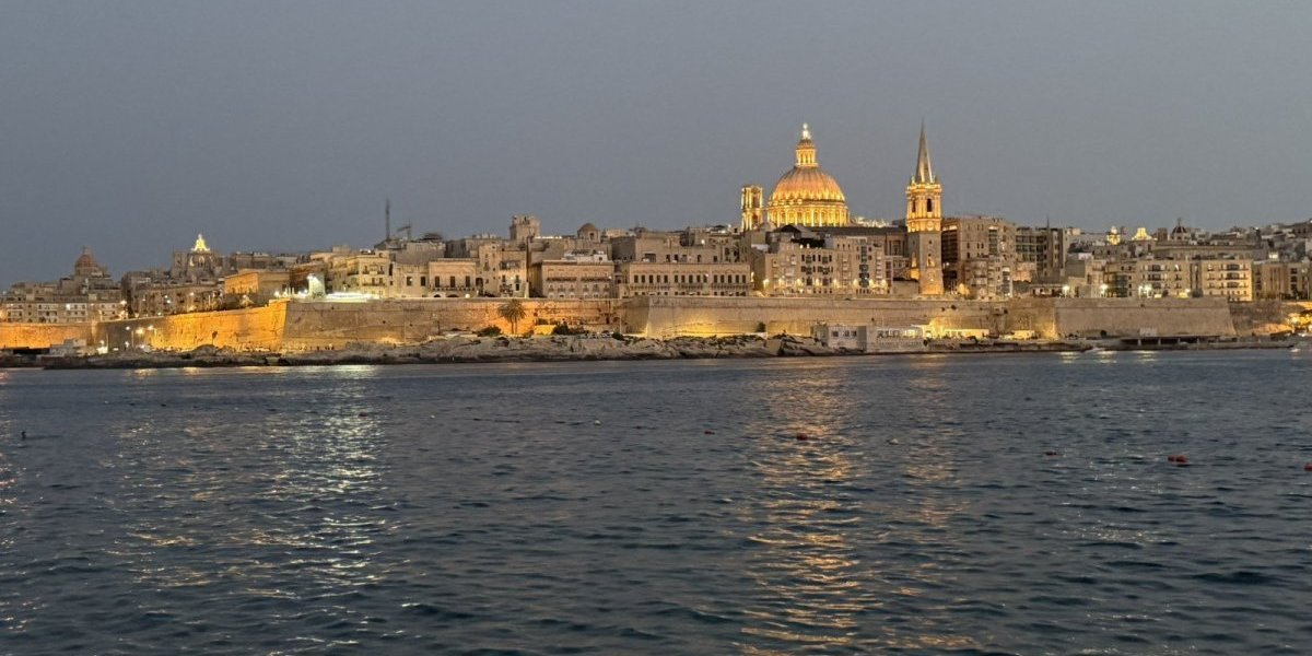 Kosta (12) proslavio krsnu slavu na Malti: Kolač, sveća, žito, pečenje - Ničega ne manjka (FOTO)