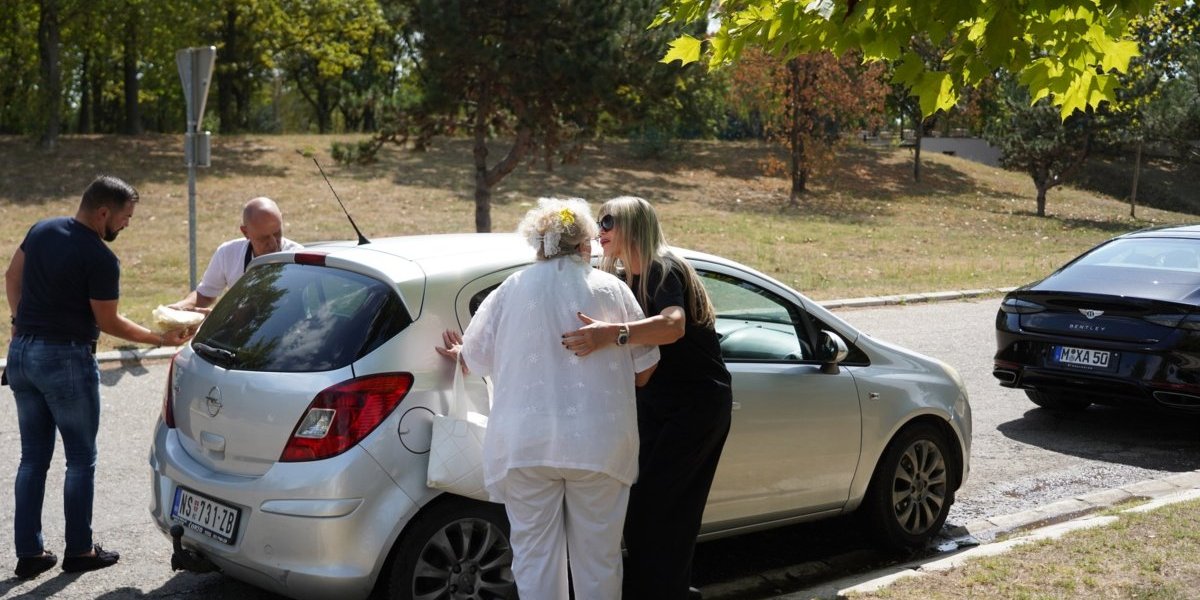 Suzana Jovanović i Sašina sestra