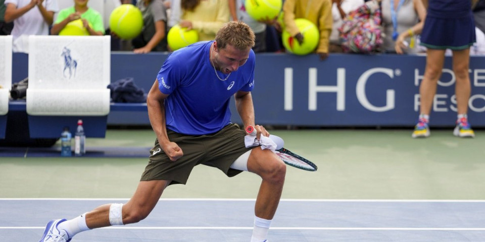 Šok na Ju-Es Openu! Ljudi, 435. teniser sveta u osmini finala grend slema u Njujorku?!