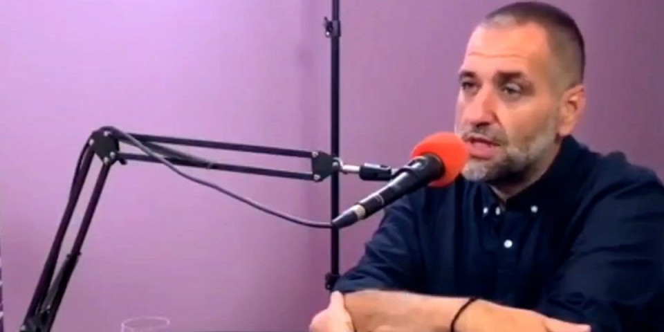 Pogledajte kako blokader Voštinić deli narod, poziva na sukobe i progon neistomišljenika - Zaključak mu je jeziv: To je rešenje! (VIDEO)