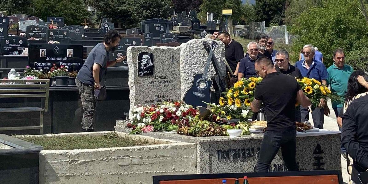 Održan godišnji pomen Bori Đorđeviću - I nebo plače za legendom rokenrola (VIDEO/FOTO)