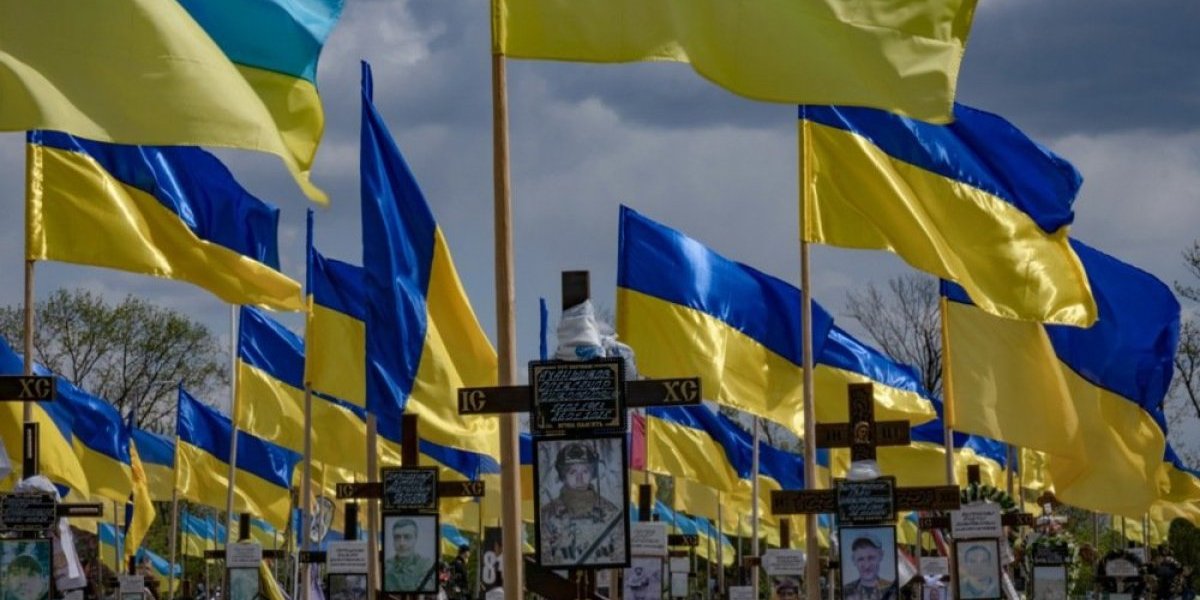 Težak incident na ukrajinskom groblju! Sveštenik došao na opelo vojniku, usledio haos!