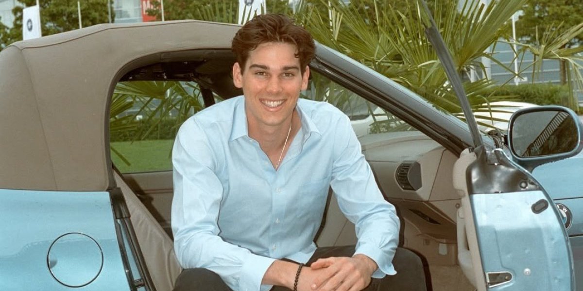 Znate li čiji je ovo sin? Njegov otac je svetska glumačka zvezda i obožava Srbiju (FOTO)