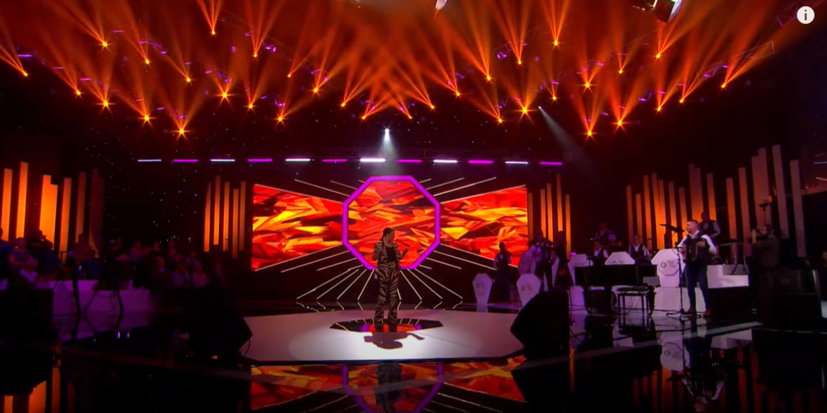 Pevačicu zadesilo čudo: Rodila sina sa tri tumora na materici