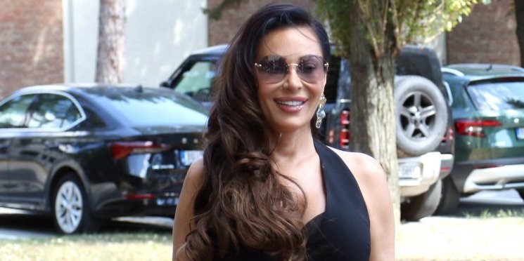 Skroz gola pored pevačicinog muža: Isplivala nikad viđena fotografija Cece Ražnatović