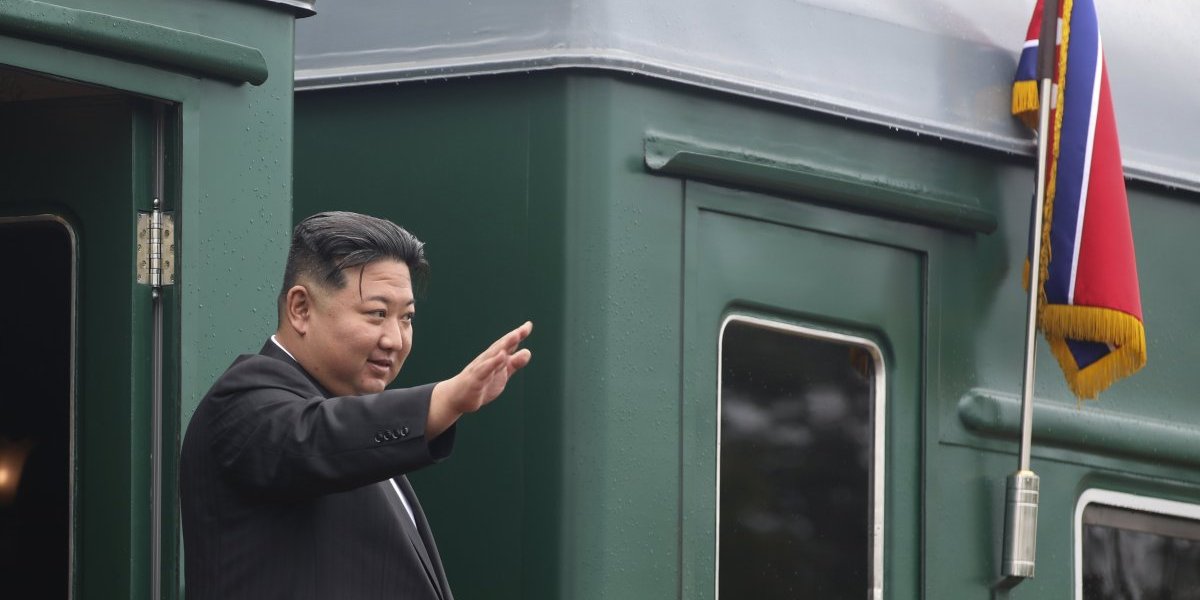 Kim Džong Un na putu ka istorijskom događaju: Evo čime je krenuo - i ne, nije avion, već poseban Staljinov poklon! (FOTO)