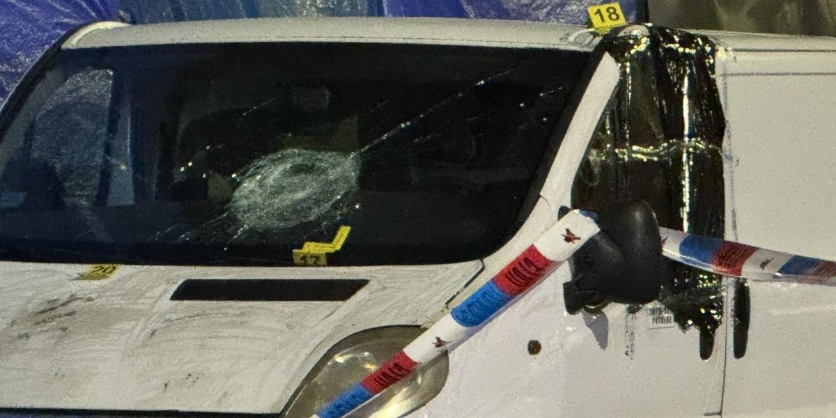 Prve fotografije sa mesta zločina: Izboden muškarac, sve vrvi od policije (FOTO/VIDEO)