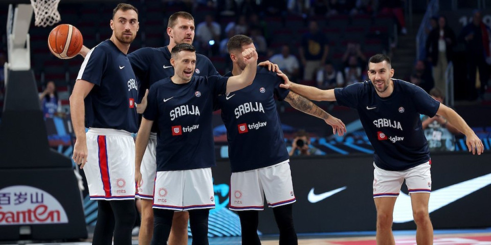 Aleksa Avramović jednim potezom "zapalio" Srbe - Stao je na centar i ovo pokazao (FOTO)