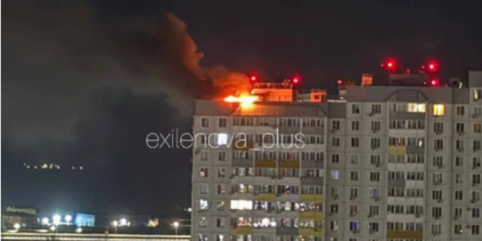 (VIDEO) Snimak horora iz Rusije obišao planetu: Leteo je dugo, a onda se zabio direktno u zgradu - eksplozija uzdrmala ceo grad